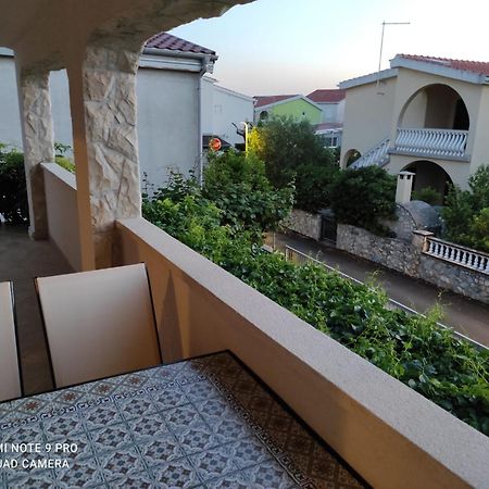 Apartment House Vir-To-All Екстериор снимка